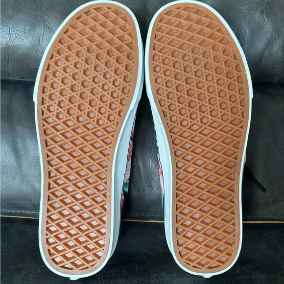 Vans tropical print lace up shoes - Picture 2 of 4